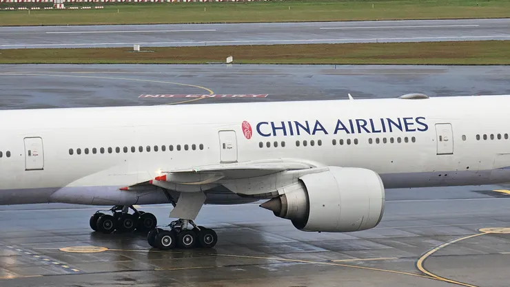 這是華航的波音B777-300ER型廣體雙走道客機!