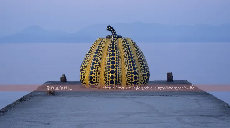 直島—清晨的黃南瓜