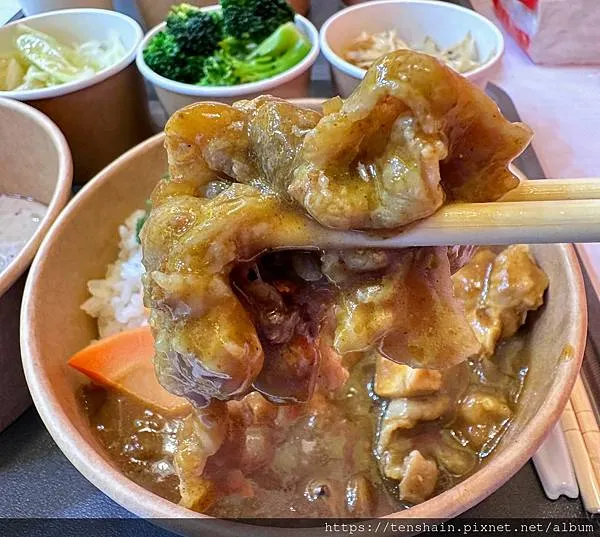 小鹿亭 咖哩、丼飯、烏龍麵