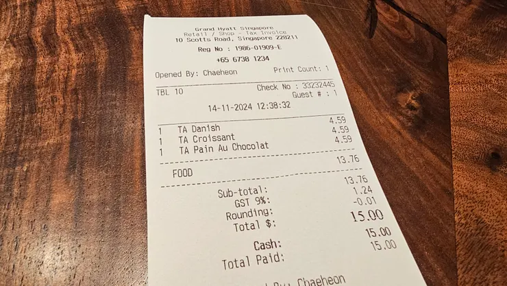 新加坡君悅酒店買麵包的收據!