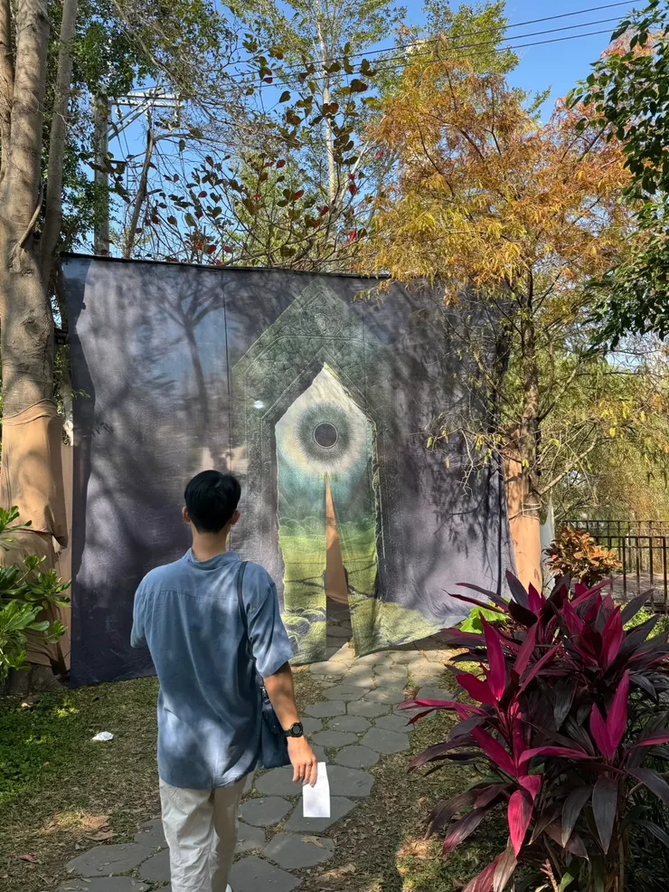 右手邊還有騎馬餵食與體驗，但我們心向玩樂於是沒有駐足。