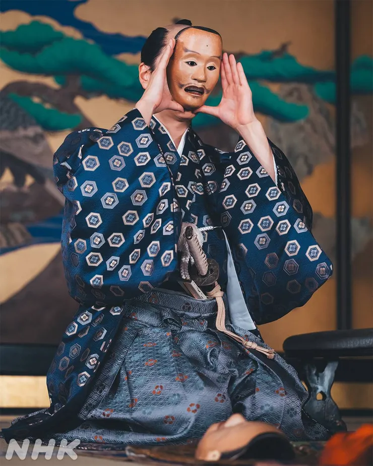 面具之下,是真是假