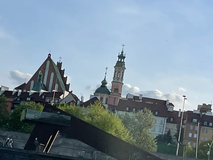 以為只有風吹動,其實時間也跟著動了。