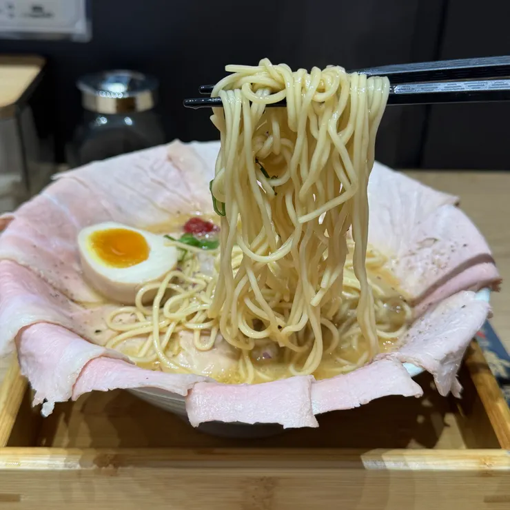 滿上豚拉麵／雞白／細直麵