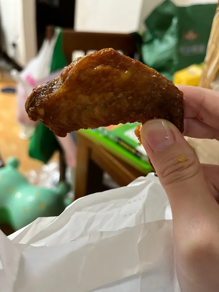 酥嫩雞翅還可以，但頗小隻就是。