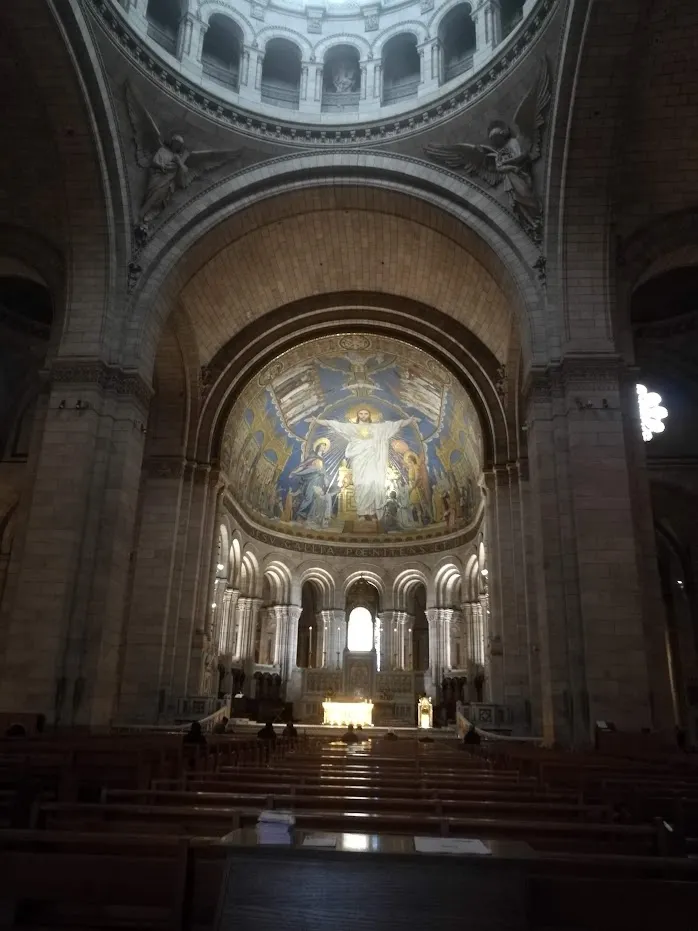 圓頂上的巨大鑲嵌畫