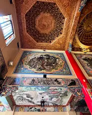 彩繪、浮雕工藝（圖片截圖於網路）