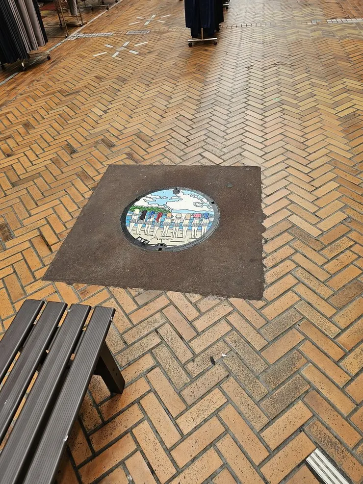 發現了Aqours的人孔蓋