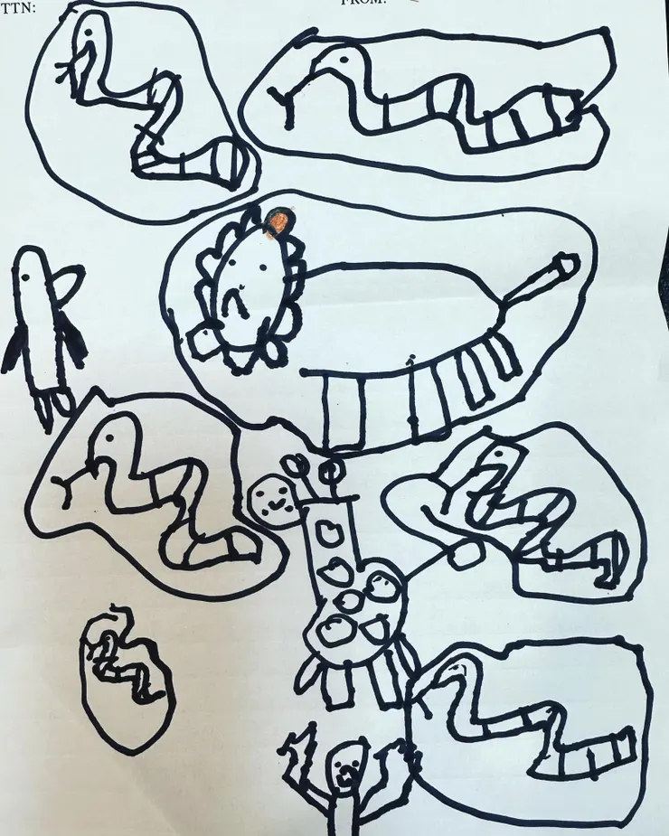 有一陣子兒子很喜歡動物園，我家牆壁上也很多