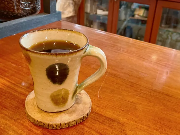 BLOOM COFFEE OKINAWA沖繩陶杯裝咖啡