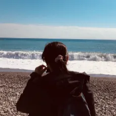 消沉小姐的沙龍