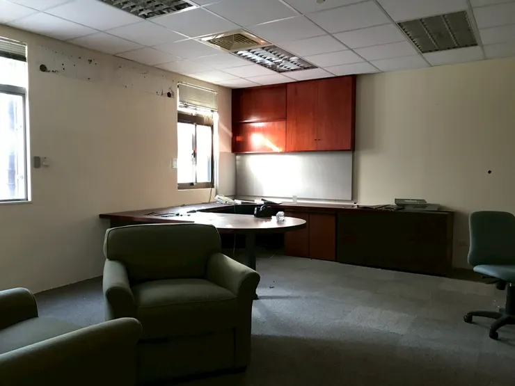 美國在台協會AIT 簽證大樓內部。（2021年。筆者友人提供）