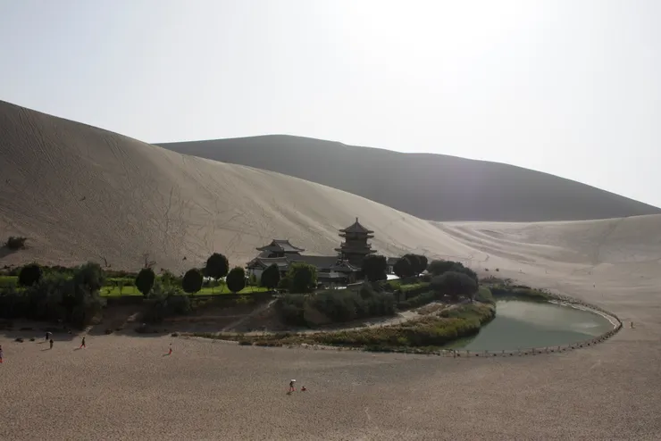 快消失的月牙泉