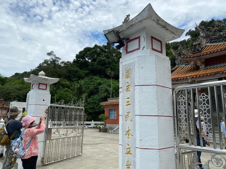 寺廟門柱 巴洛克+神社石燈籠造型