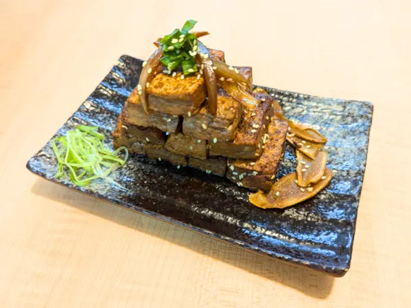 台灣黑麻油推薦｜用東和黑麻油做麻油薑燒豆腐，我的黑麻油料理推薦分享