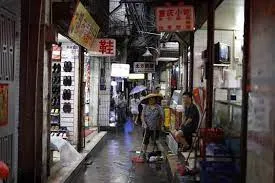 棠下的居住環境十分惡劣