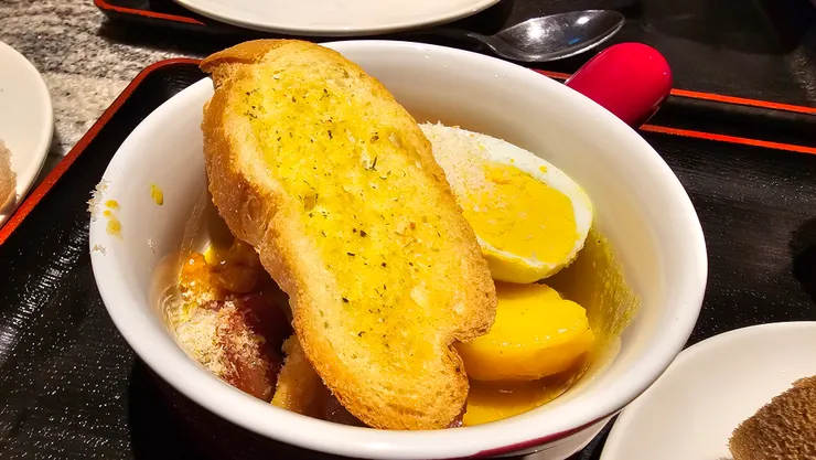 澳門國際機場環亞貴賓室的葡國雞!離開澳門前葡國雞最後一吃!超級興奮!