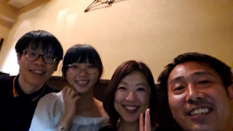 跟PO桑與他女朋友合照