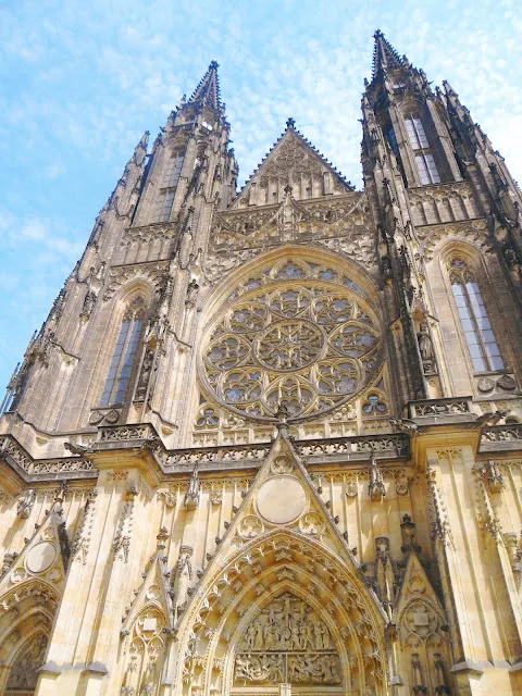 布拉格城堡區聖維特主教座堂外觀