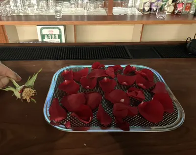 不知道這算不算在情人節收到玫瑰花