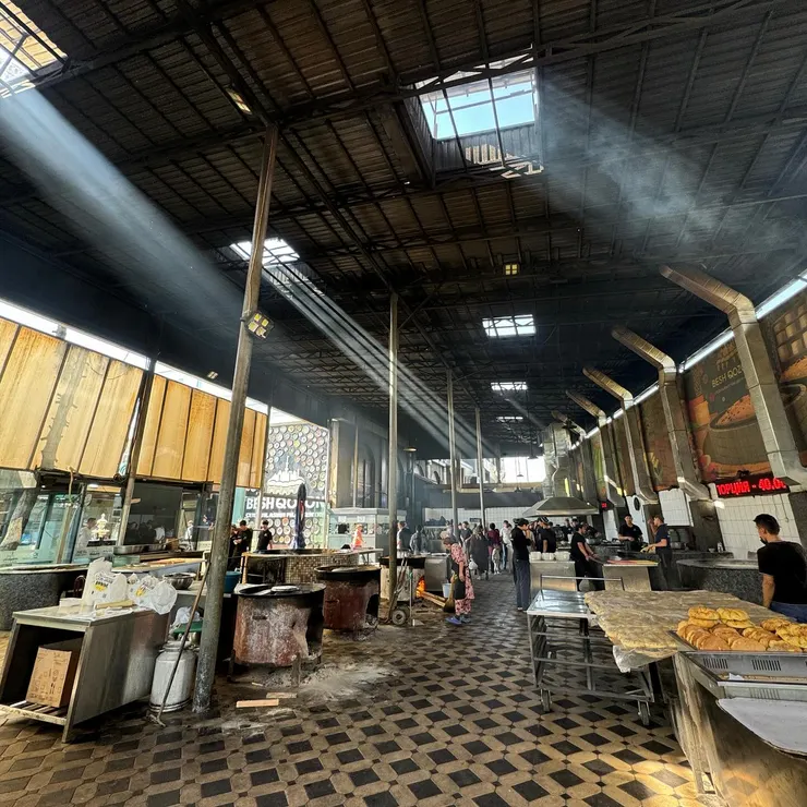 手抓飯中心的廚房