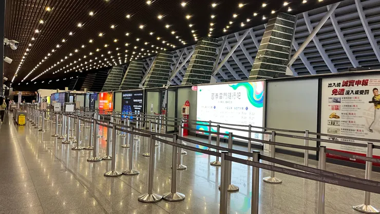 難得看到這邊空蕩蕩，沒有半個人。