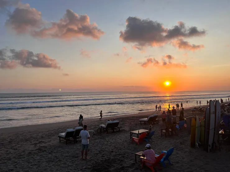 水明漾夕陽。連育諄提供