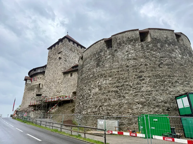 列支敦斯登皇室至今仍住在 Vaduz 城堡中