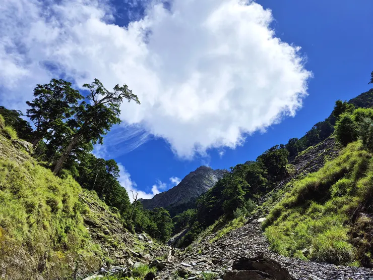 ▲直指雲霄的中央尖山