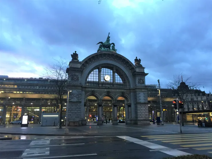 琉森火車站在琉森有著舉足若輕的地位