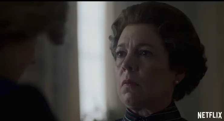 對黛安娜的表情，是在提醒自己，她不能用母親的方式去回應任何人。