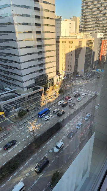 放好行李後，趁著陽光還充足將前往下一站:大須觀音寺