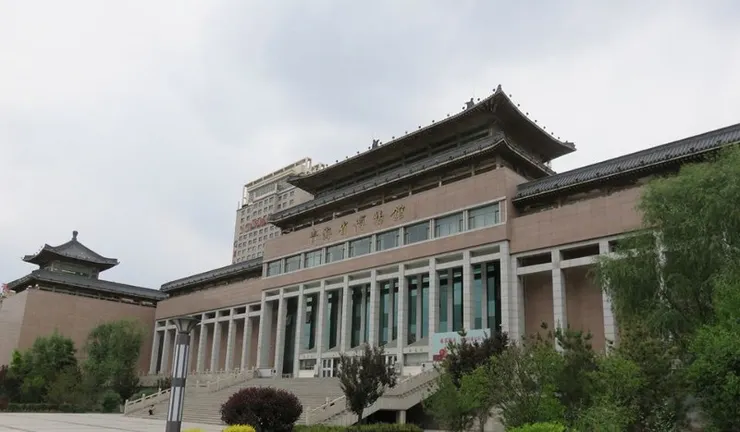 青海省博物館，比甘肅蘭州那個規模要大一點，不過問題也非常明顯…待回會提到。