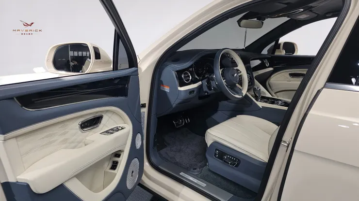 Bentayga V8 First Edition韓規外匯車