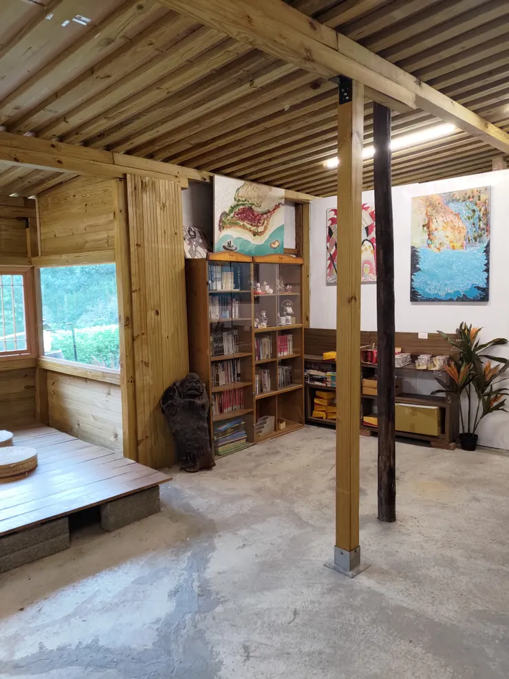 櫃檯旁公共空間