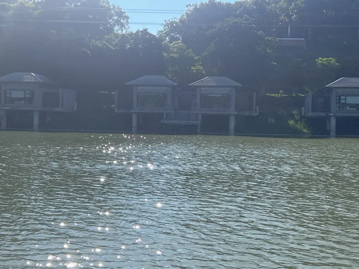 最貴湖景的雙拼別素