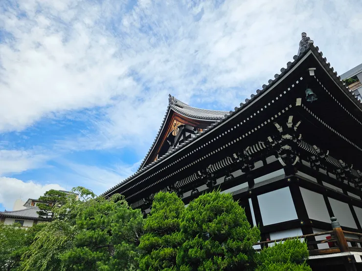 仰望本能寺，慶幸自己生活在和平時代
