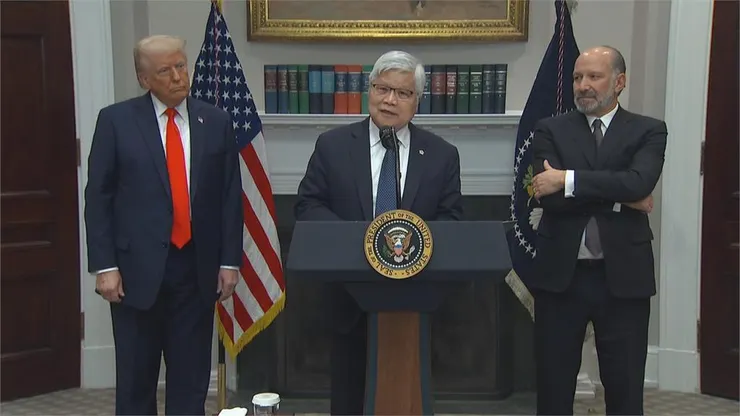 川普與魏哲家宣布,台積電加碼千億美元投資美國,擴建亞利桑那州晶圓與封裝廠。