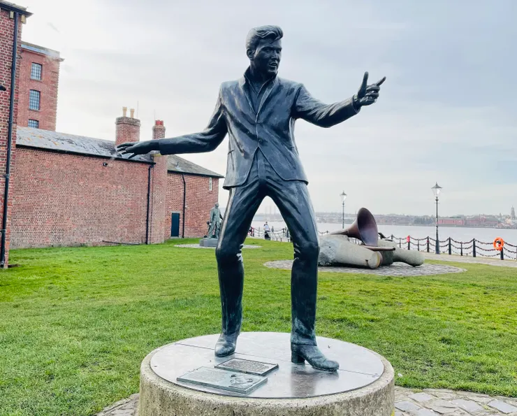 比利·佛瑞 (Billy Fury) 雕像