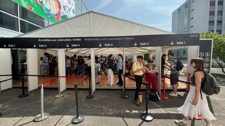 Pathé 的驗票口，各影廳設定時間一過就不再讓有票的觀眾掃證入場／Jesse 攝影