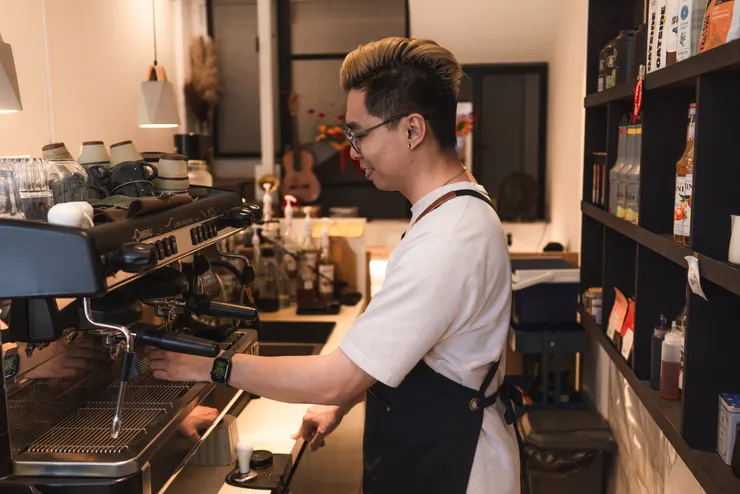 馮賈皓Jimmy Fong事事親力親為。