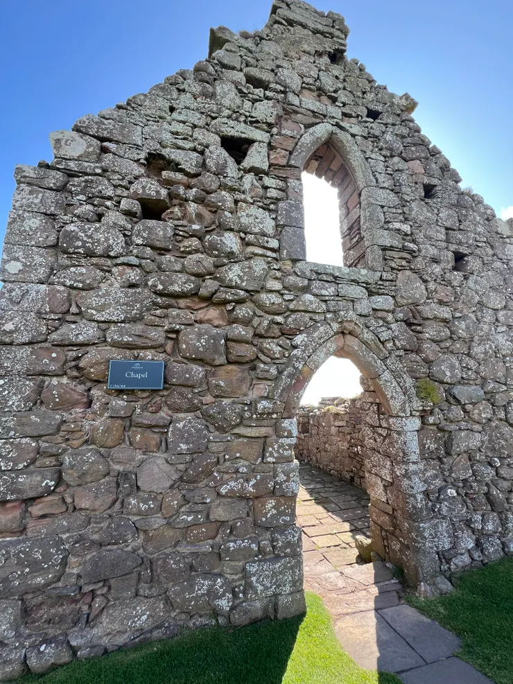 The chapel in Dunnottar Castle by Leo 08/2025