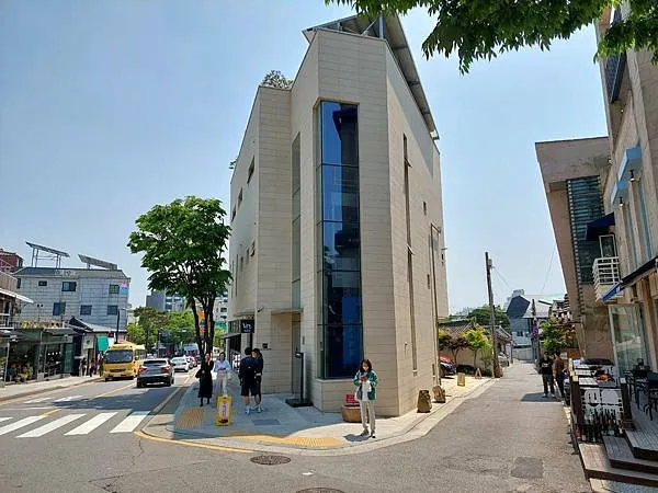 隨手拍的街景，覺得蠻好看