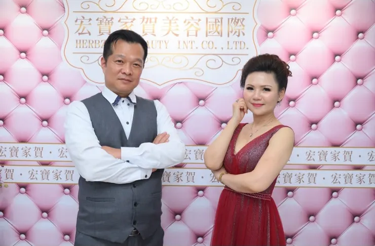 直銷新聞網--（鄭宏吉和羅翎蓁堅持做直銷必須講信用。）