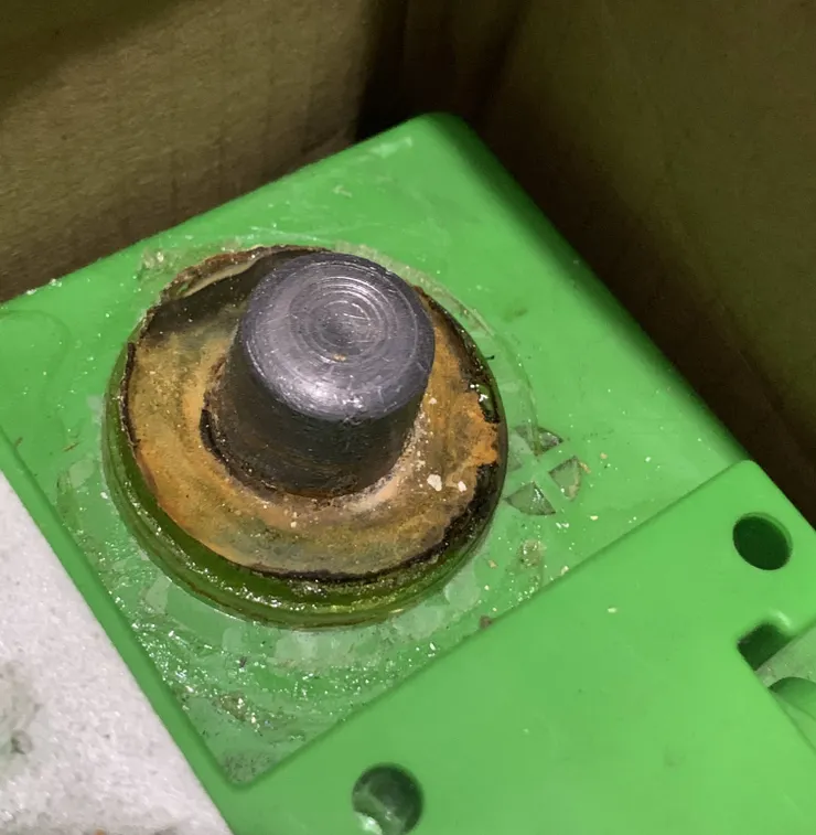 加AB膠密封, 還是有洩漏痕跡