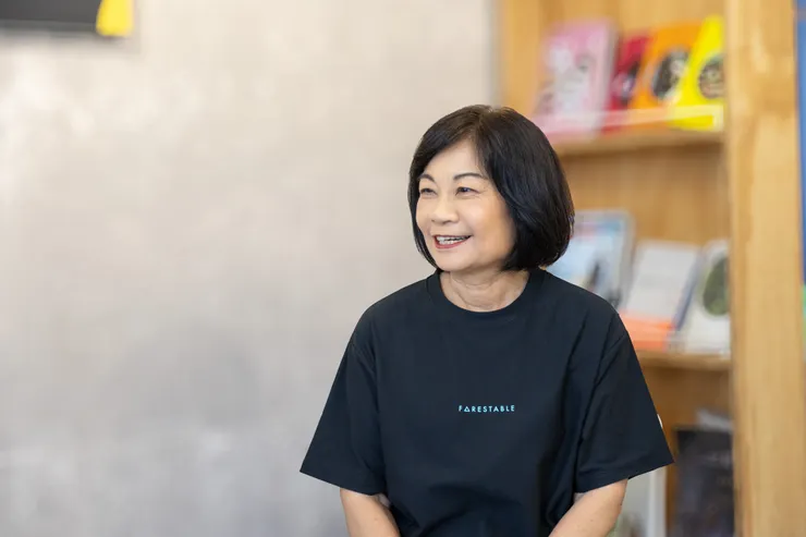 圖說：台灣地方創生基金會陳美伶，多年來親自走訪臺灣各偏鄉角落，期盼能一步步推動地方生機、活絡在地可能性。（資料來源：人物誌）