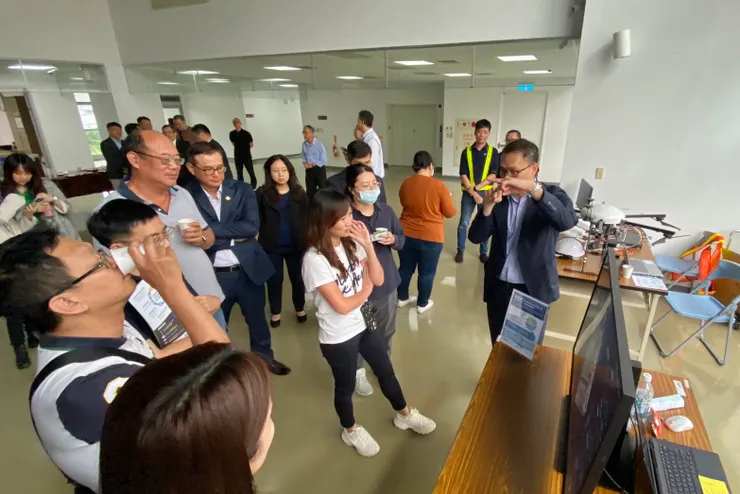 (圖) 樺康智雲協助新北市政府大樓節能達10%、節省設備的維護人力達21%,減碳效果非常顯著。