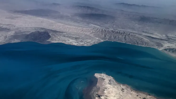 伊朗-荷莫茲海峽