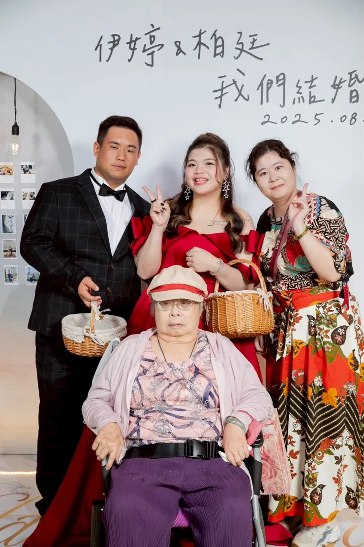 結婚開開心心啊！祝幸福