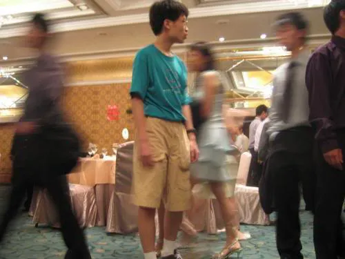 だめ示範：撞色，上窄下闊，上短下長，以及樣子